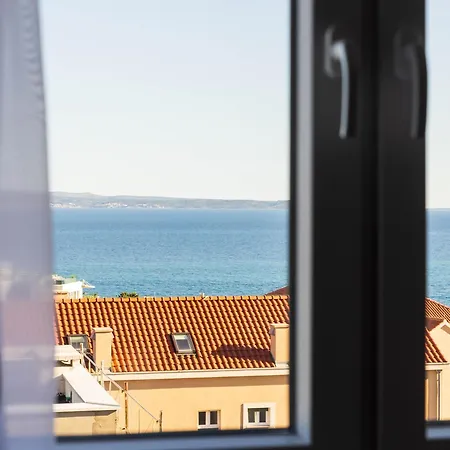 Ana * Split